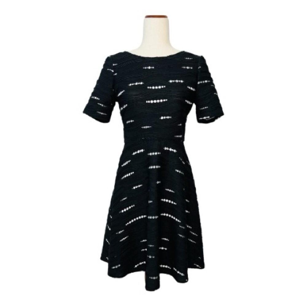 Donna Morgan Black Textured Short Sleeve Fit-and-Flare Dress Size 6